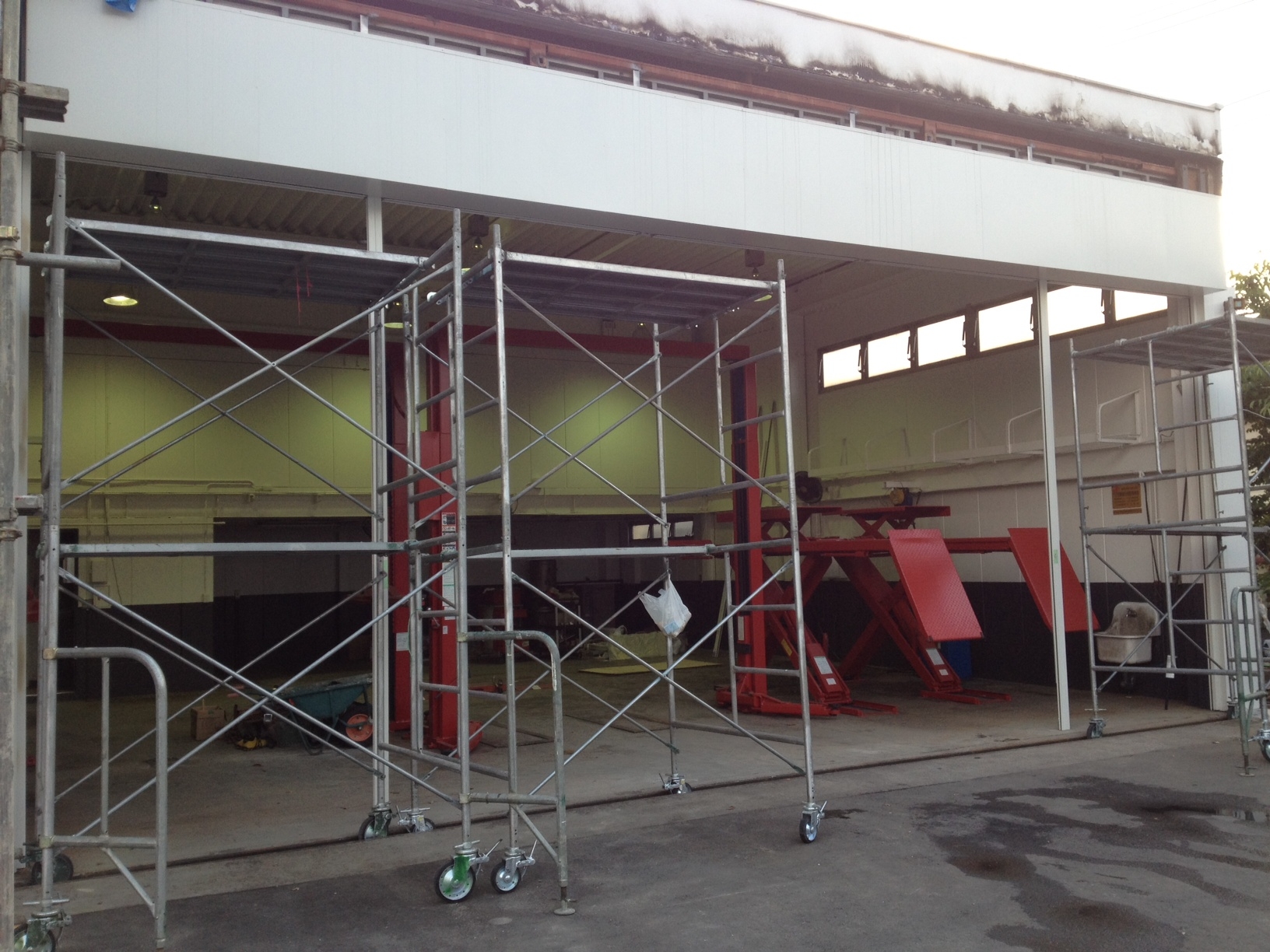 工場改装途中経過！