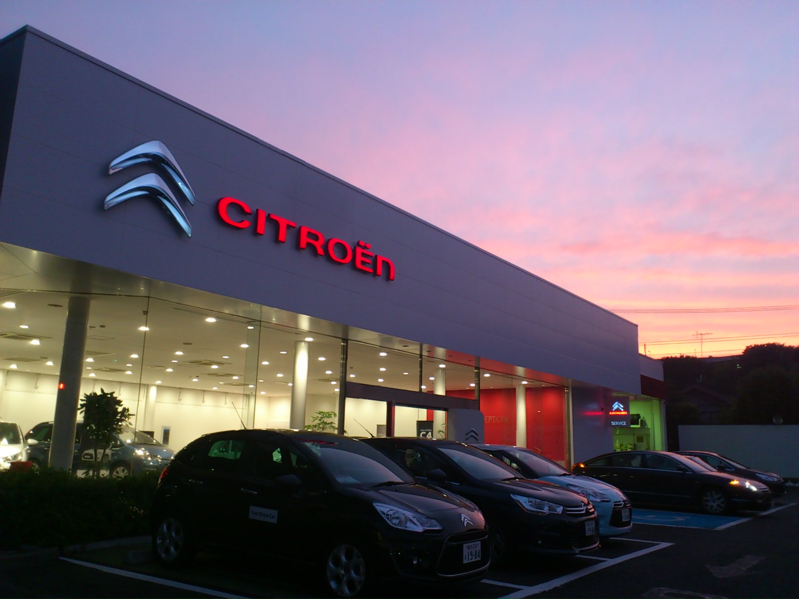 今日も夕日が綺麗でした…