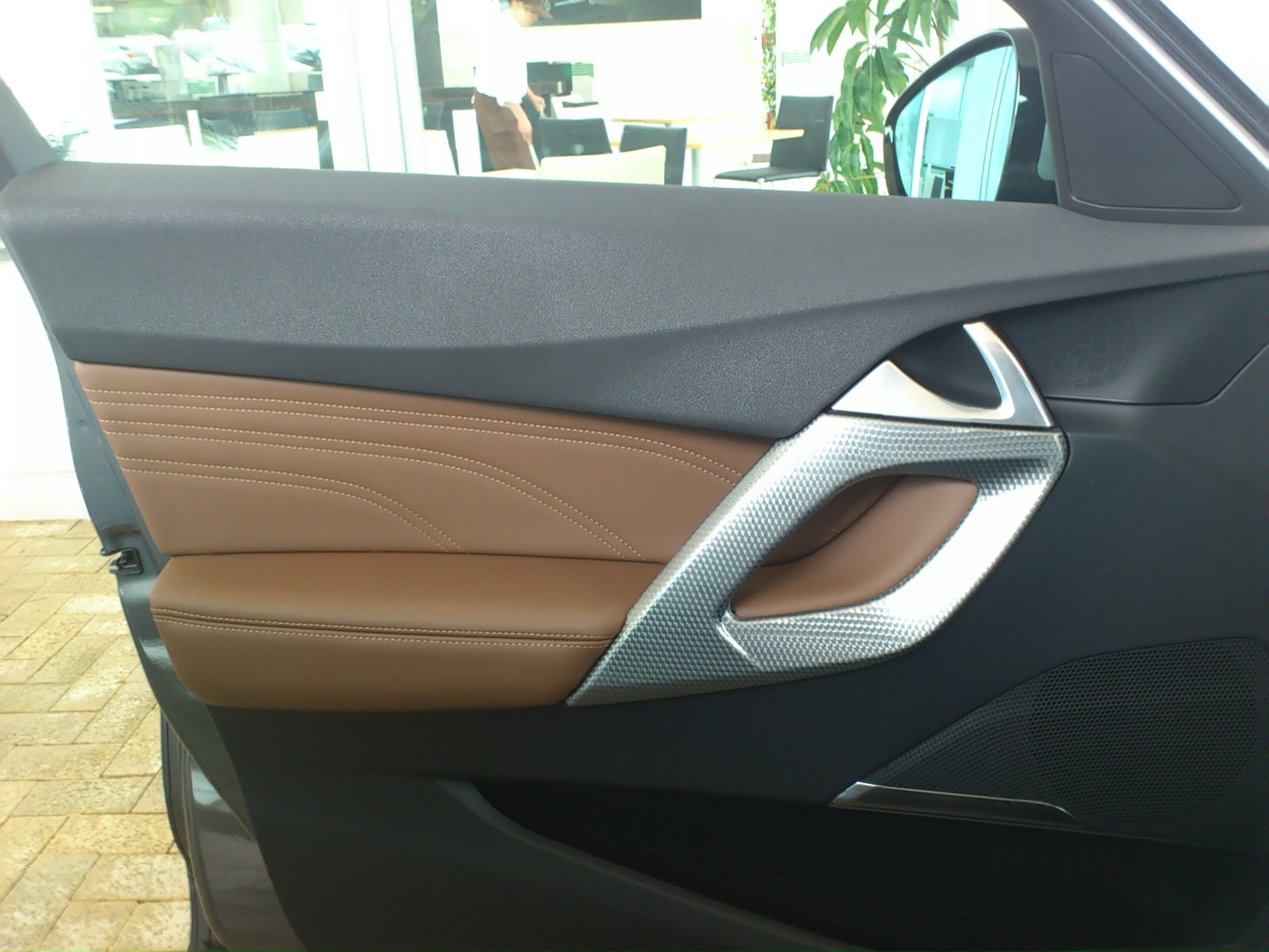 ＤＳ５予約受付開始！　ブログ読者様限定サービスはブログの最後に！　（後編）