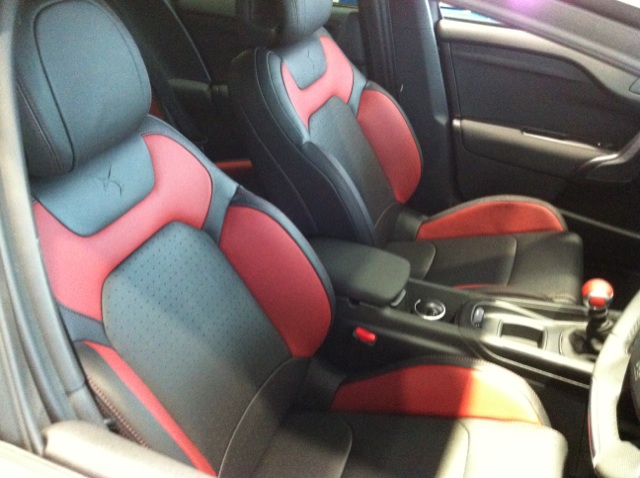 DS4パックペルソ残り僅か！！