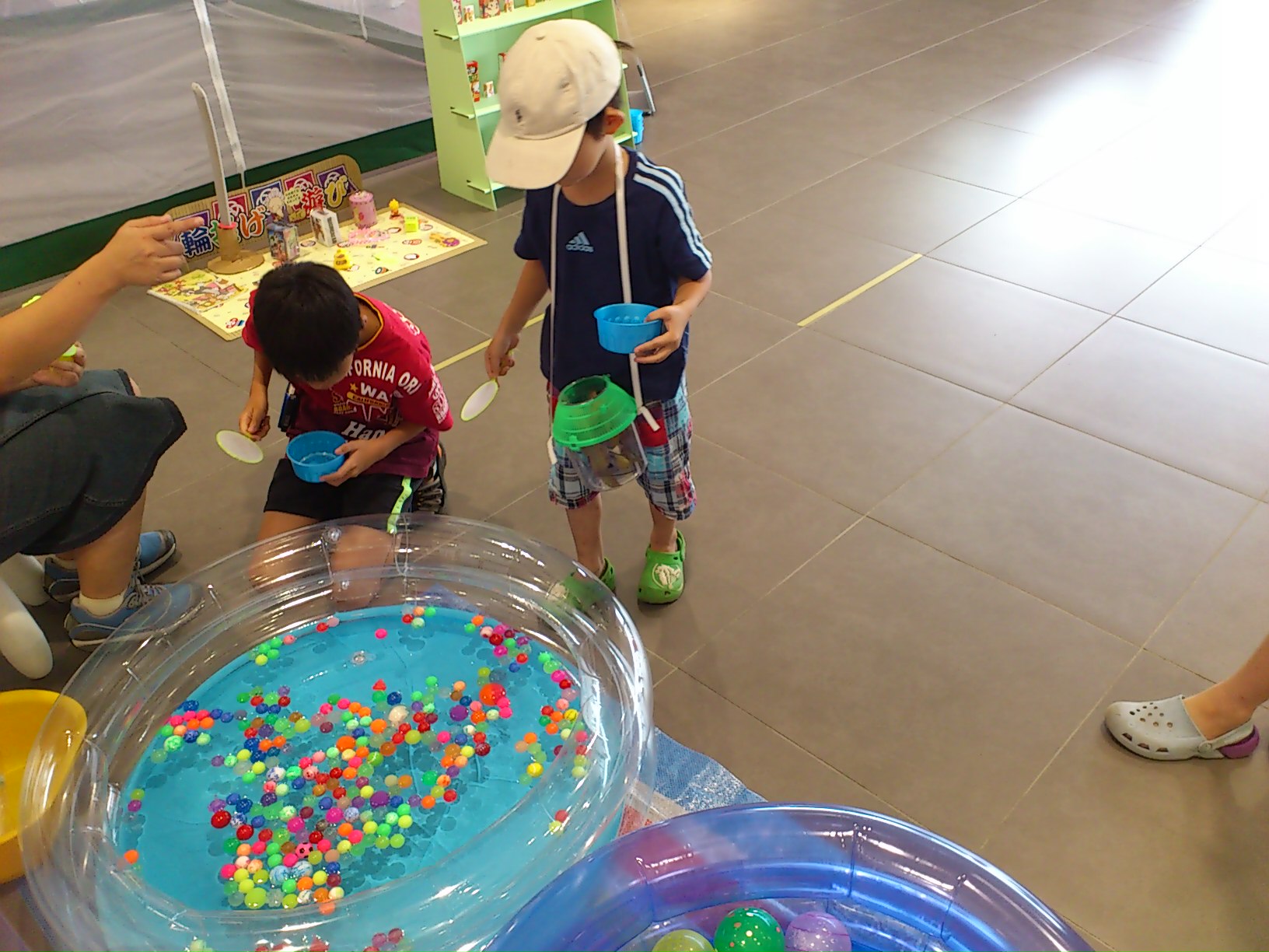 飛び出せ夏休み！カブトムシ掴み取り！