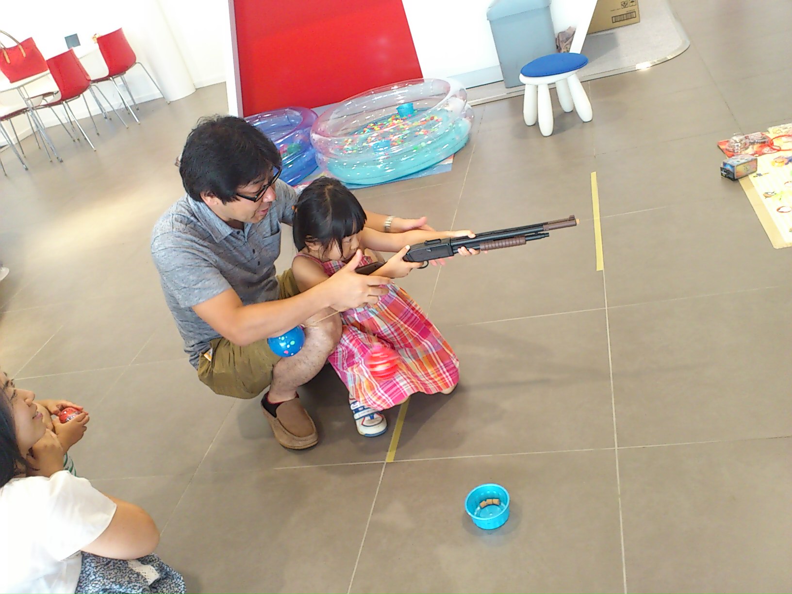 飛び出せ夏休み！カブトムシ掴み取り！