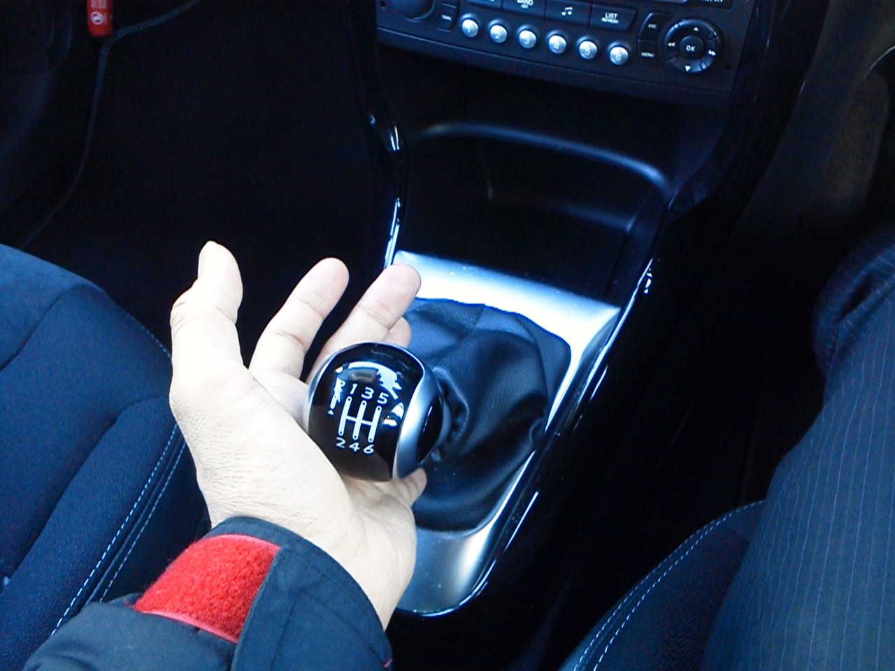 右ハンドルでも気にしない