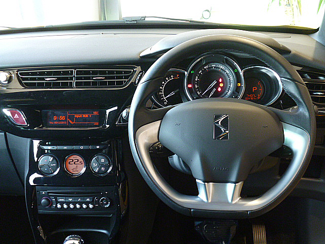 中古車情報です！！