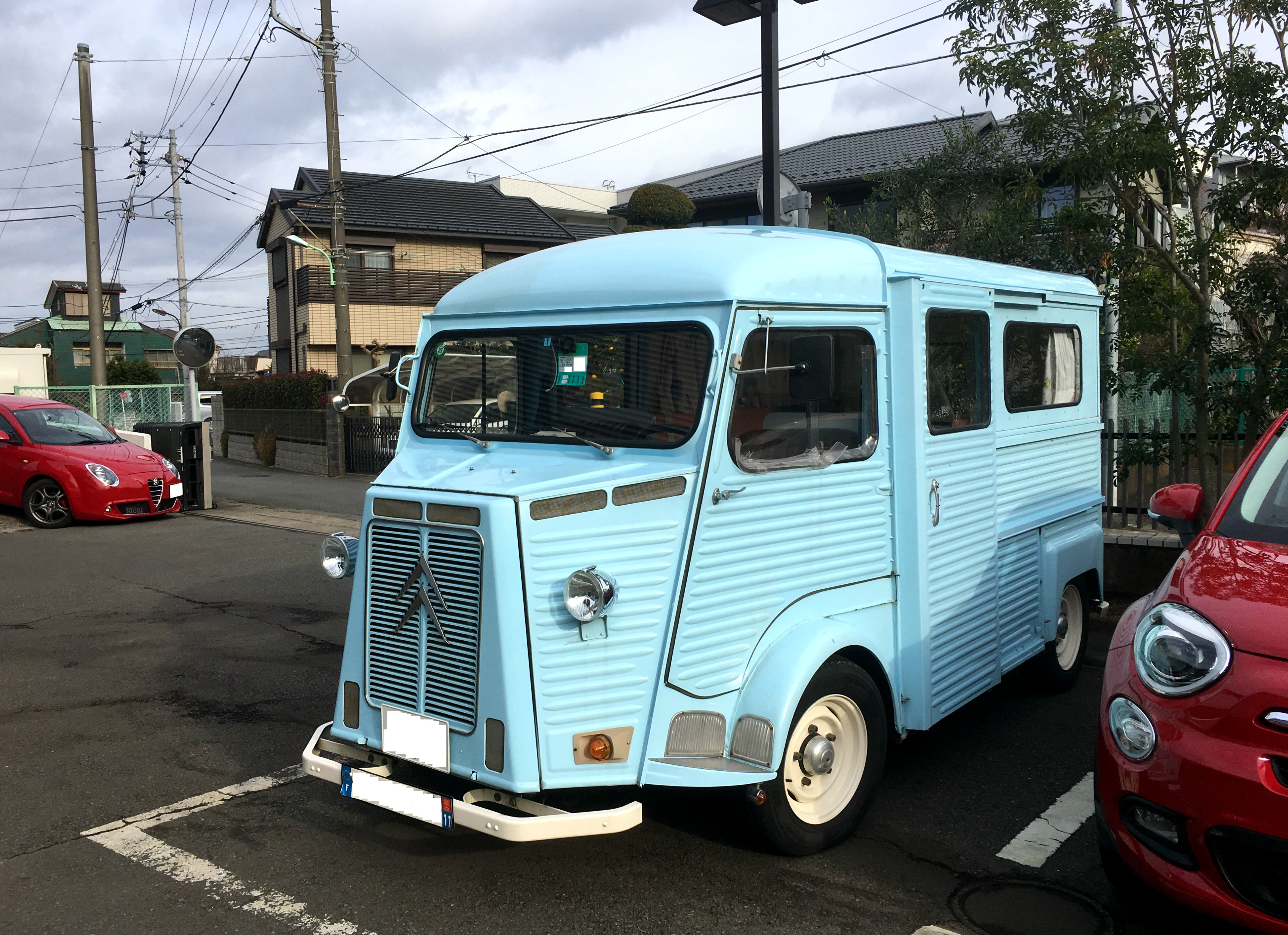 則巻せんべい博士のクルマ・・・？