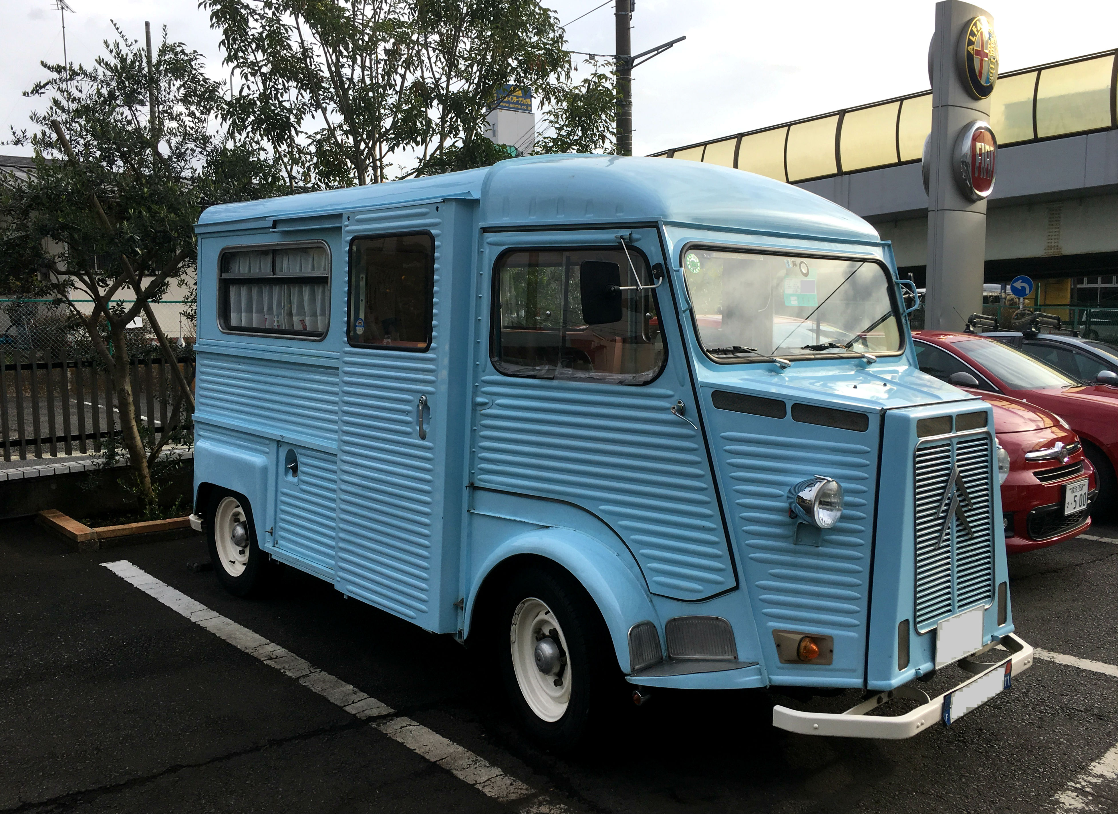 則巻せんべい博士のクルマ・・・？