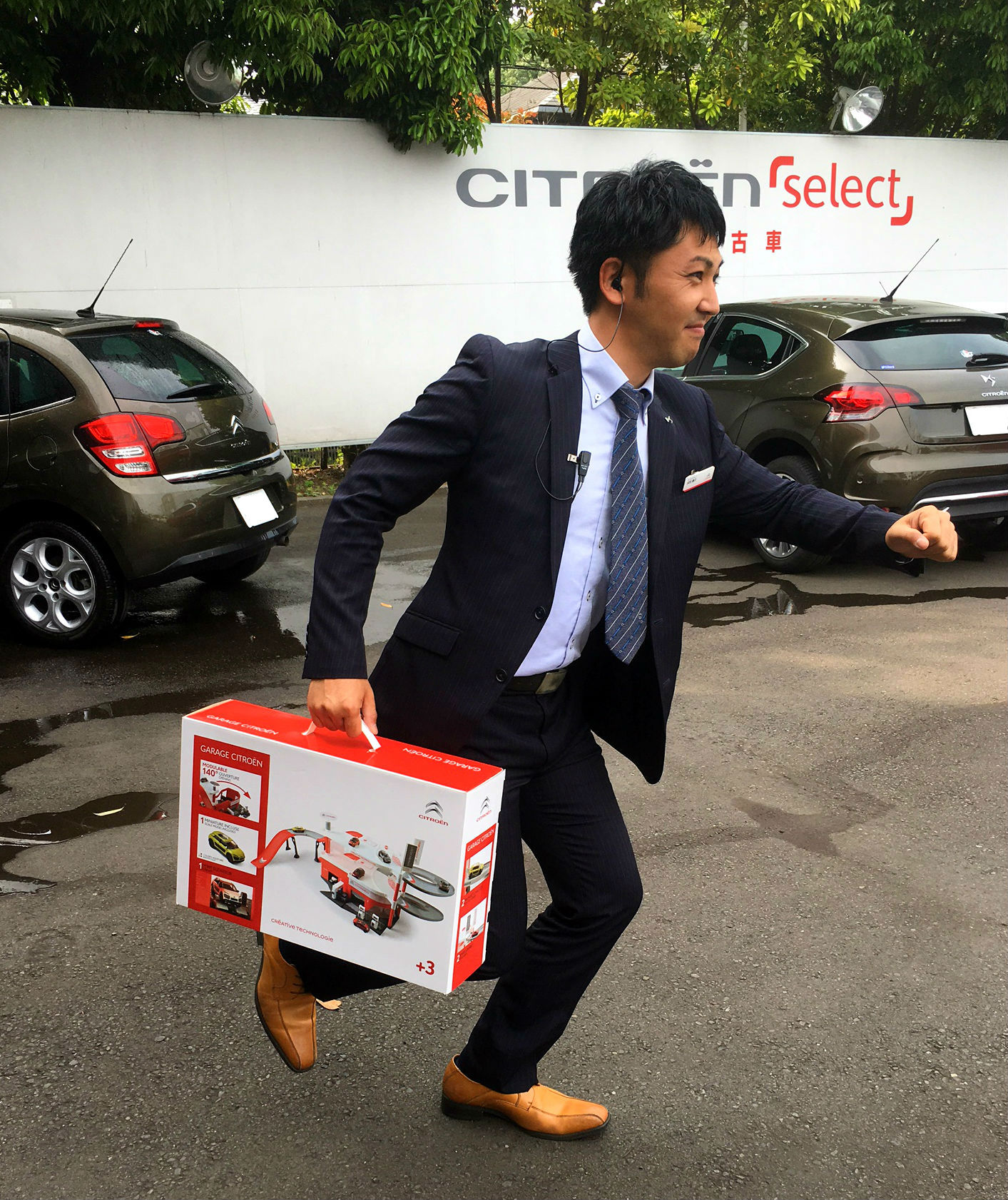 シトロエン横浜緑ご紹介でゴザイマス♪スタッフ紹介③