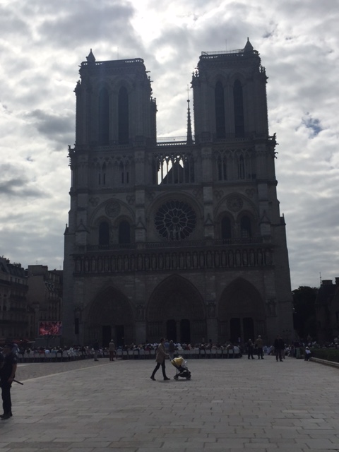 シトロエンディスカバリーツアーにてフランスへ