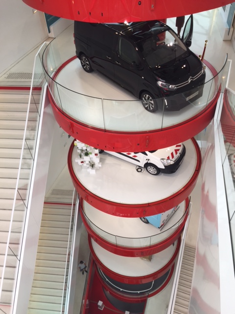 シトロエンディスカバリーツアーにてフランスへ