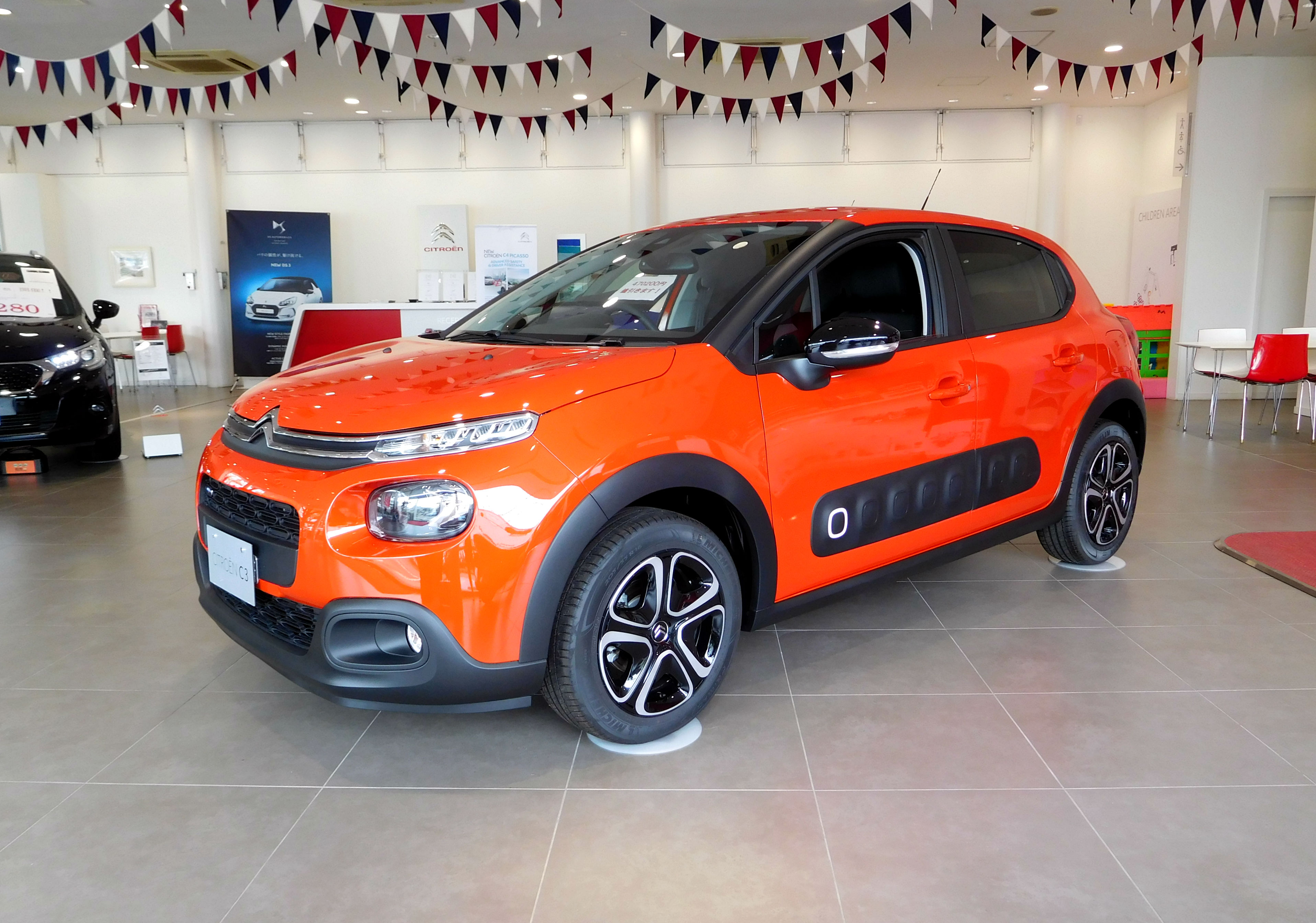 NEW C3 FEEL初お目見え