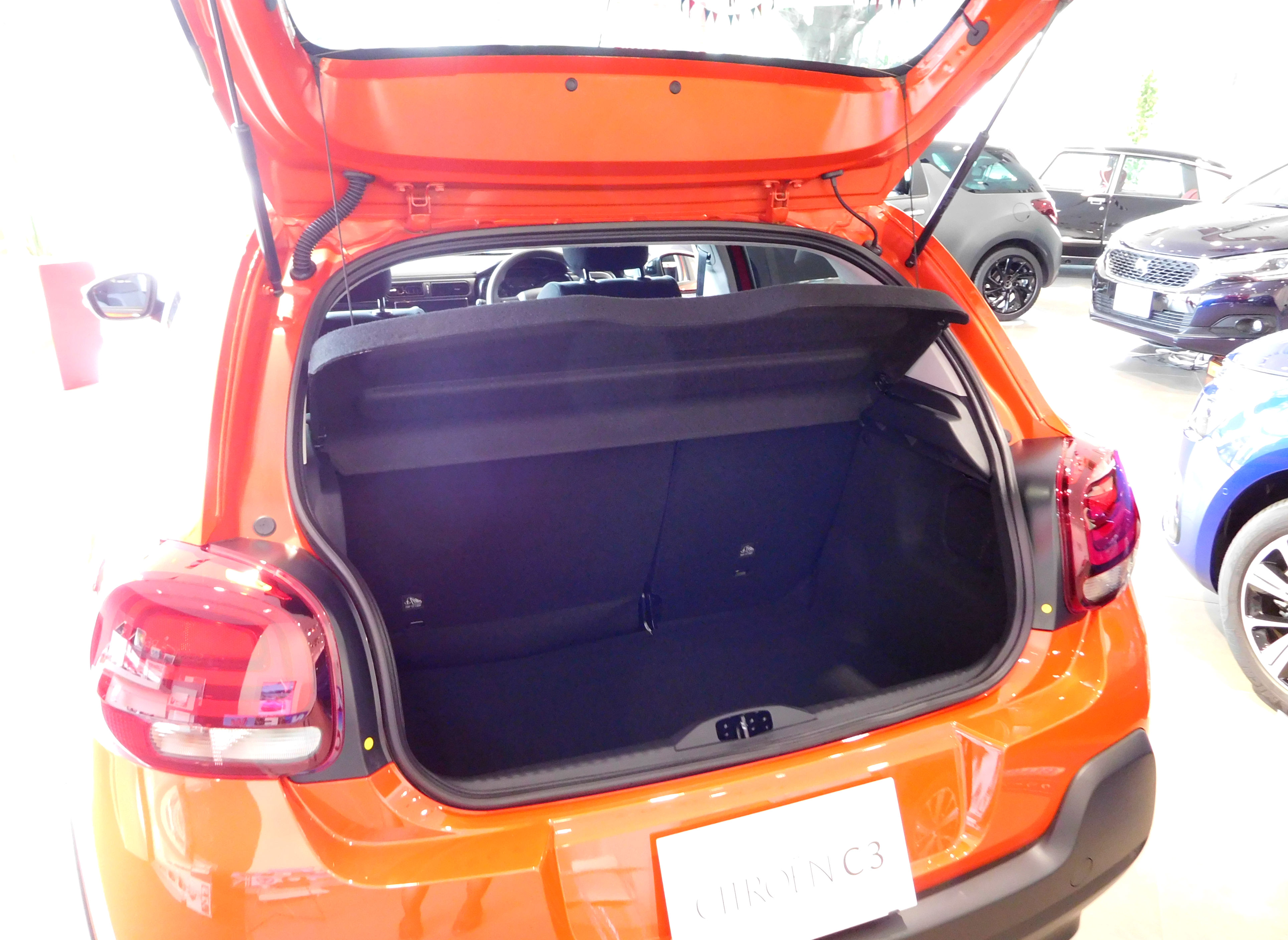 NEW C3 FEEL初お目見え