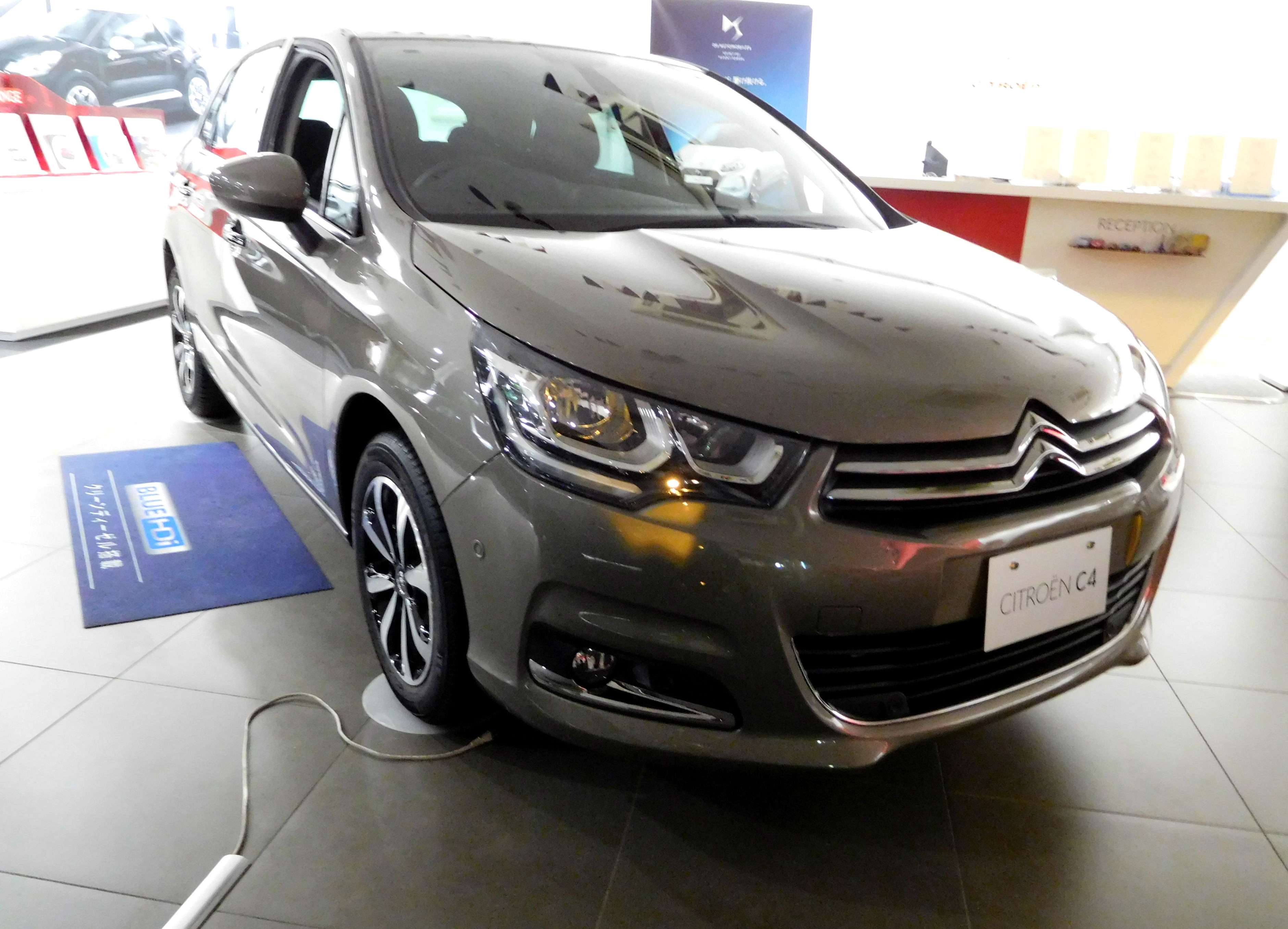 C4 Shine/C4 Shine Blue HDi