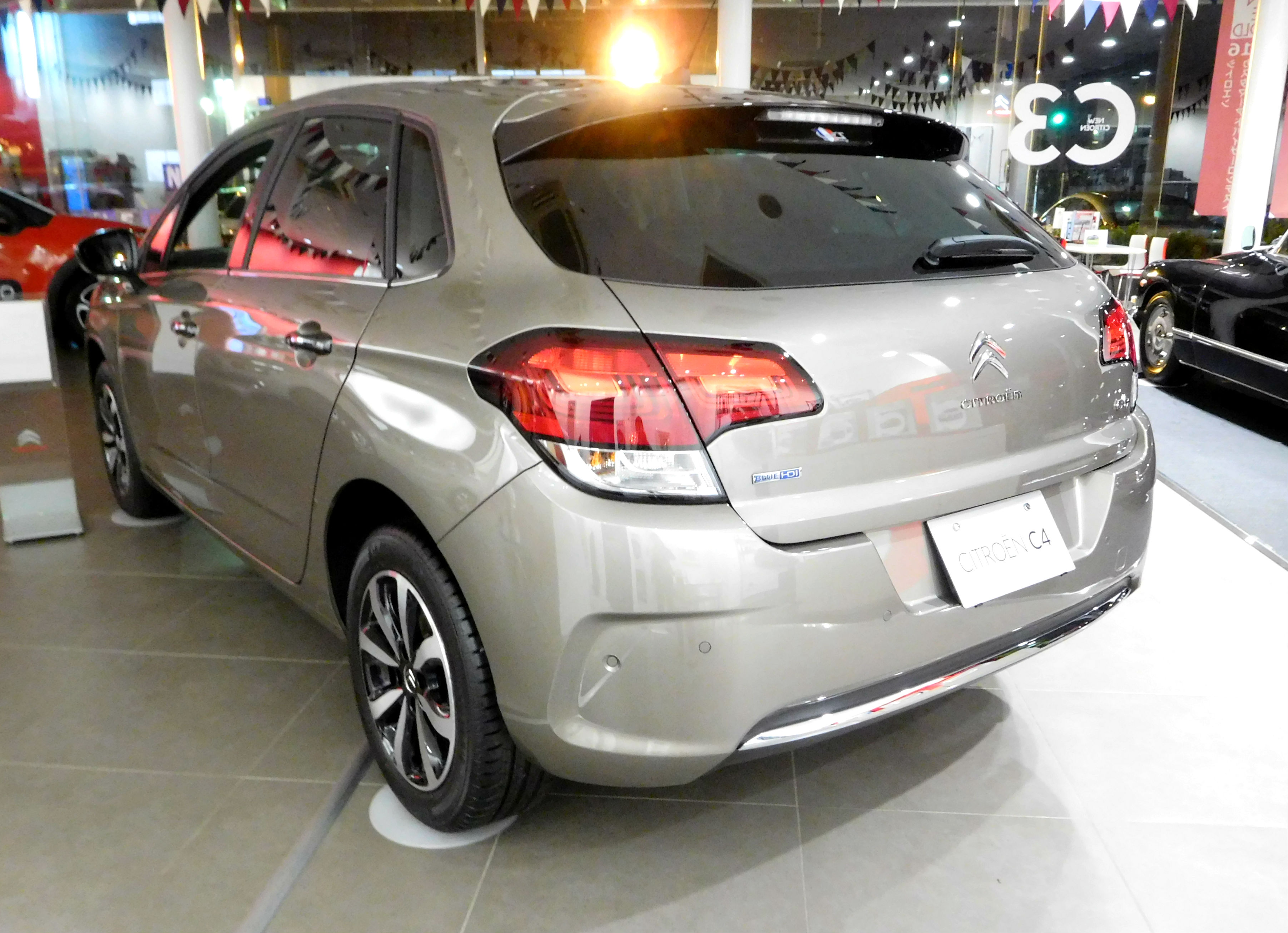 C4 Shine/C4 Shine Blue HDi