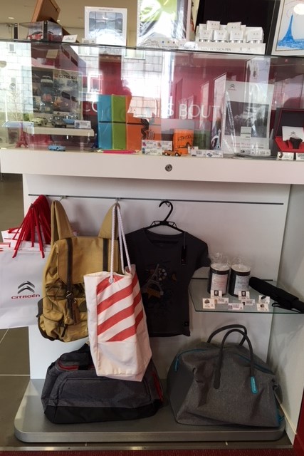 クリスマスプレゼントにいかがでしょうか？？