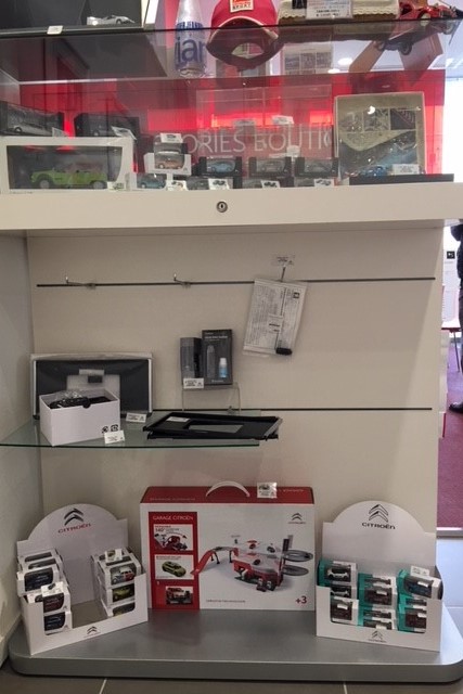 クリスマスプレゼントにいかがでしょうか？？