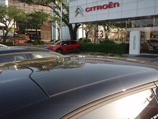 パノラミックガラスルーフ仕様が来ました！