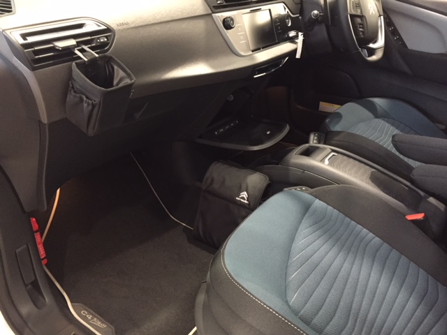 C4 PICASSO でキャンプ！