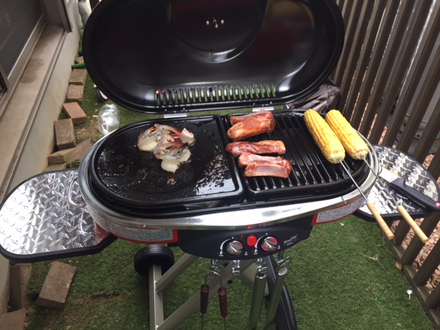 庭でバーベキュー！！