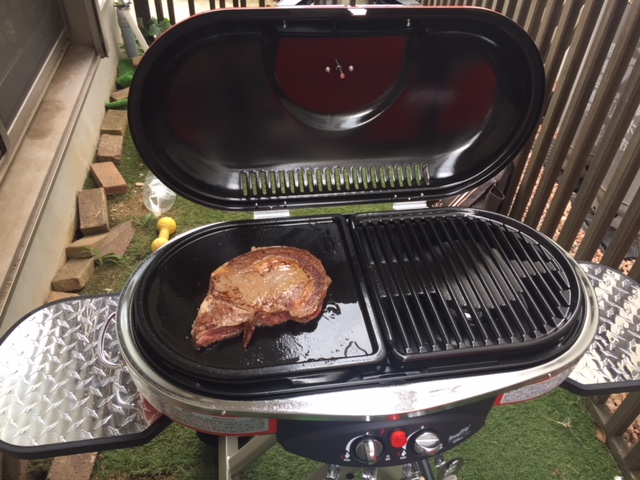 庭でバーベキュー！！