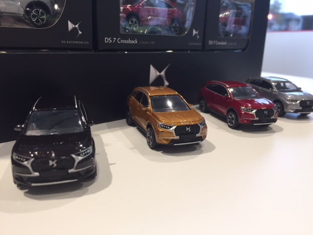 アクセサリーコーナーに新商品入荷