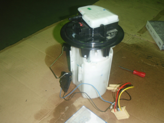 燃料ポンプ解体