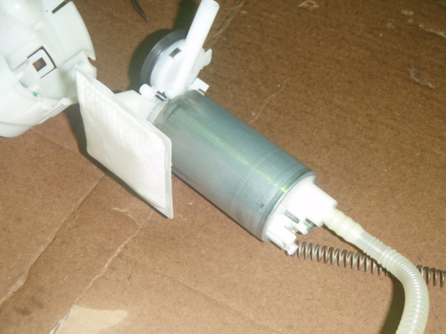 燃料ポンプ解体