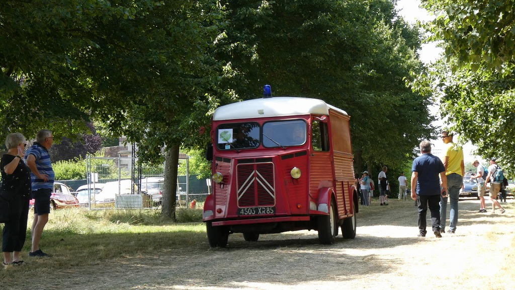 100周年だよ！全員集合！