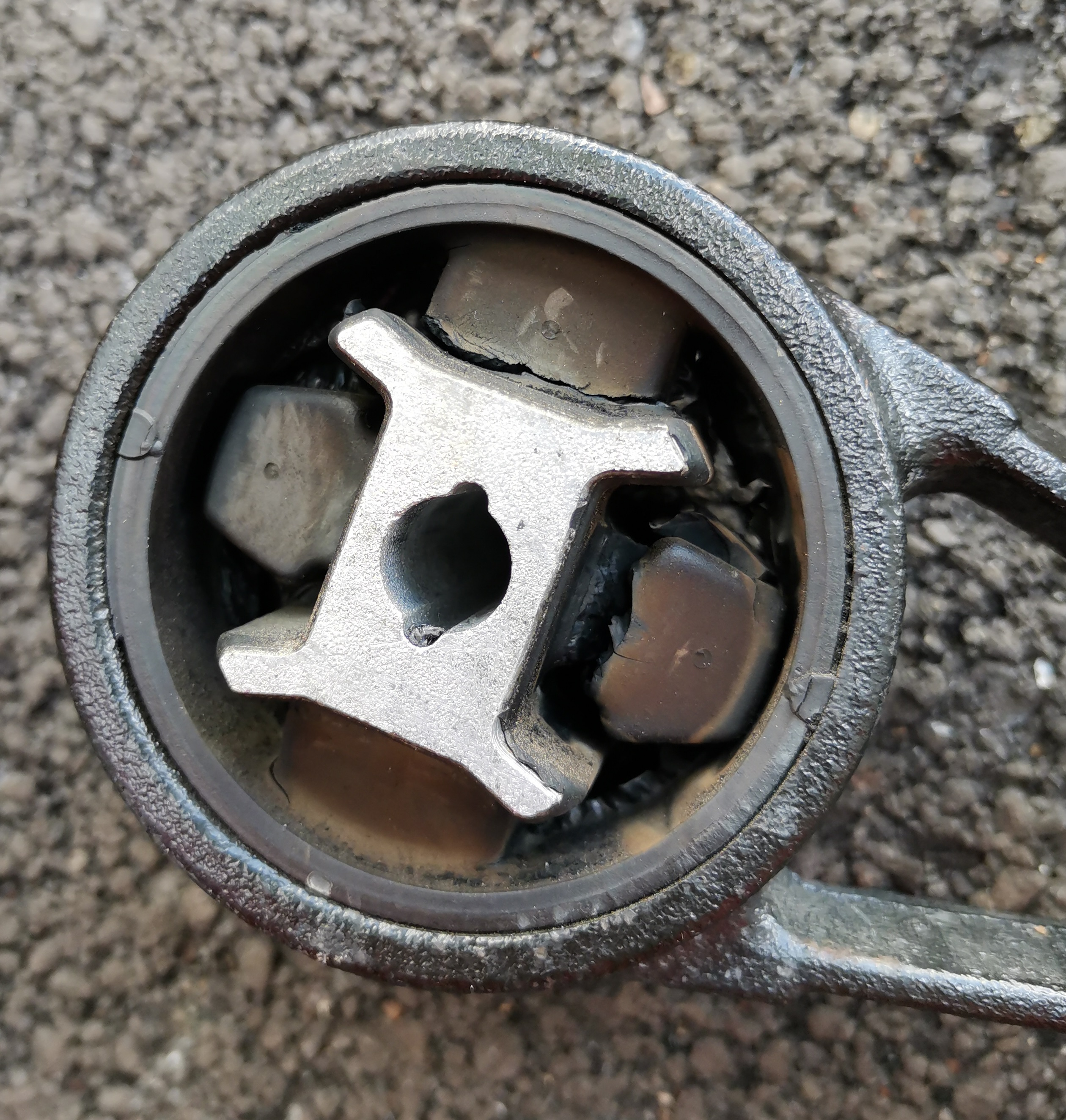 エンジンがガタガタふるえる！？