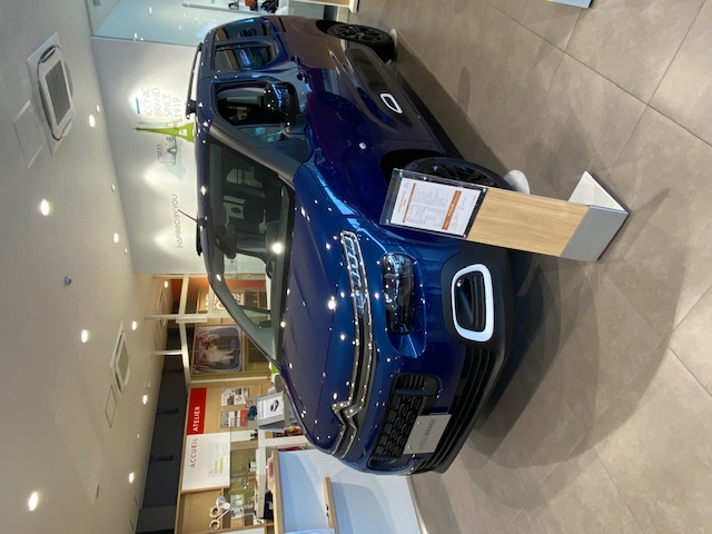 BERLINGO 「ディープブルー」展示いたしております！