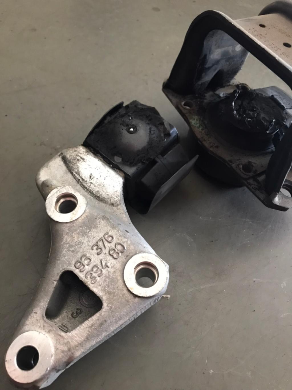 エンジンマウント