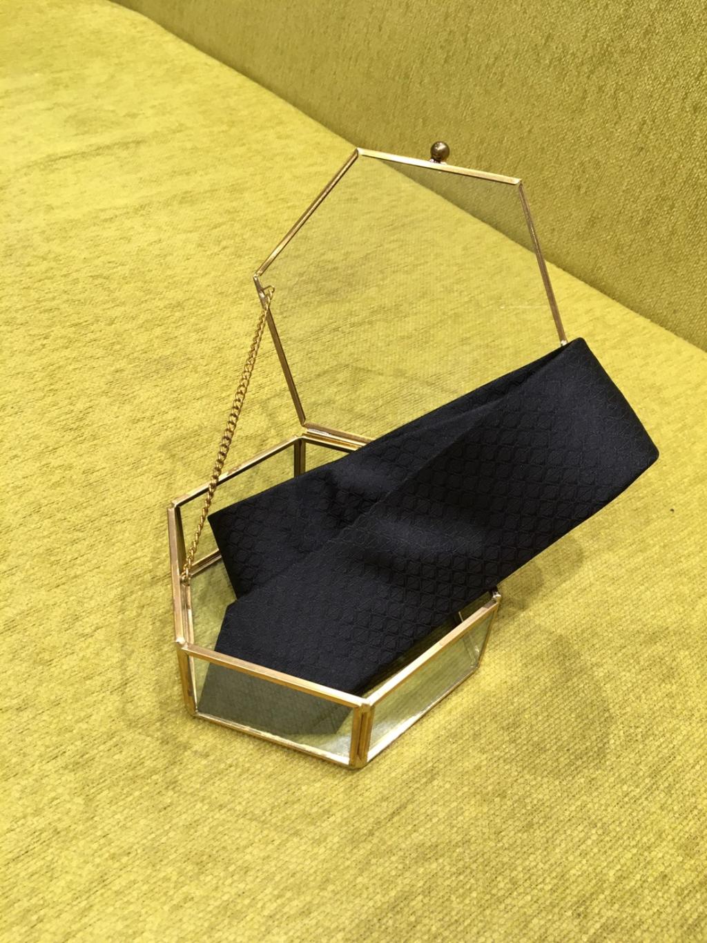 スーツにはこれ！