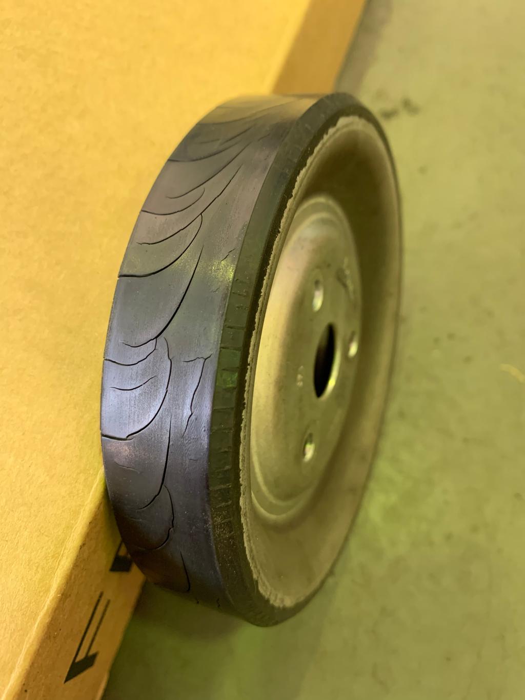 ウォーターポンプ　プーリー