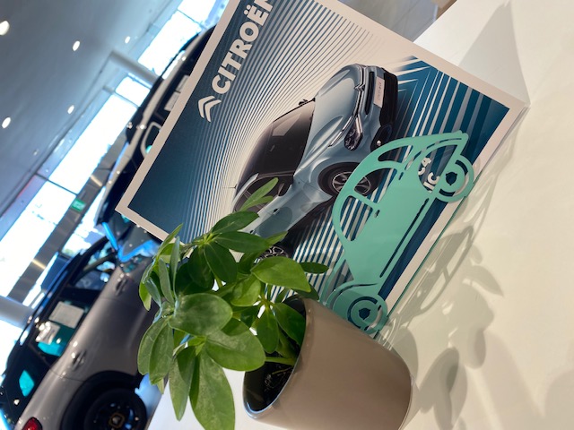 【New C4】カタログご用意いたしております！