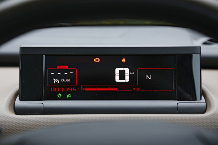 インテリア（デジタルメーター）