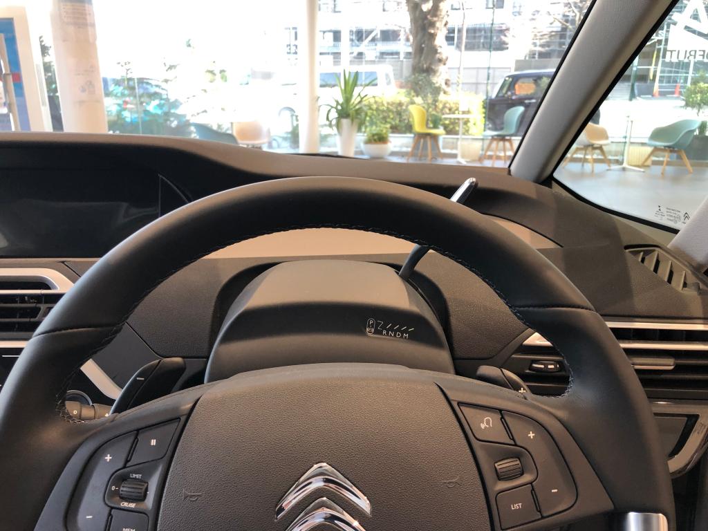 C4スペースツアラーのシフトレバー（インテリア）