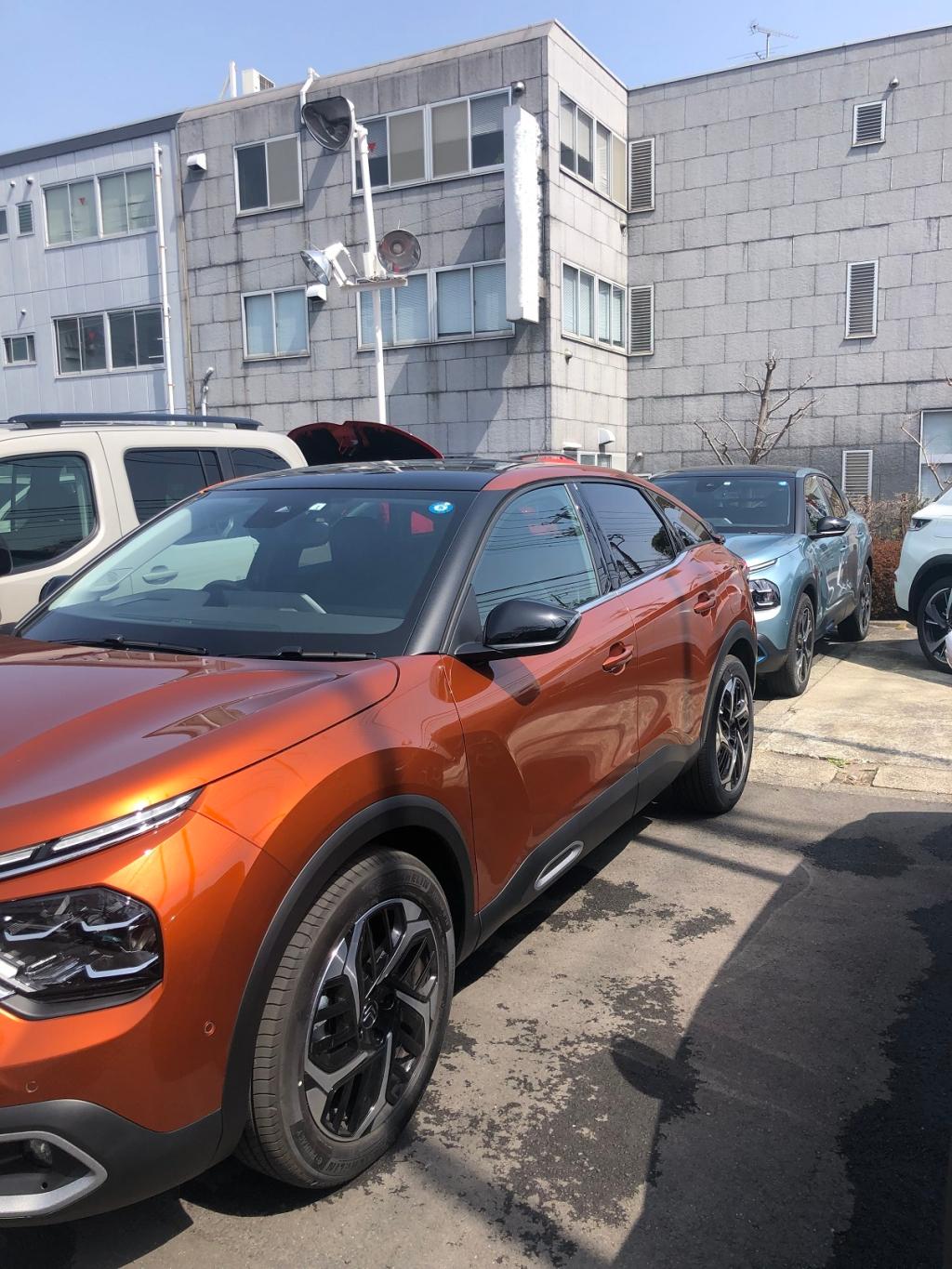 新型C4ご覧あれ！(エクステリア）