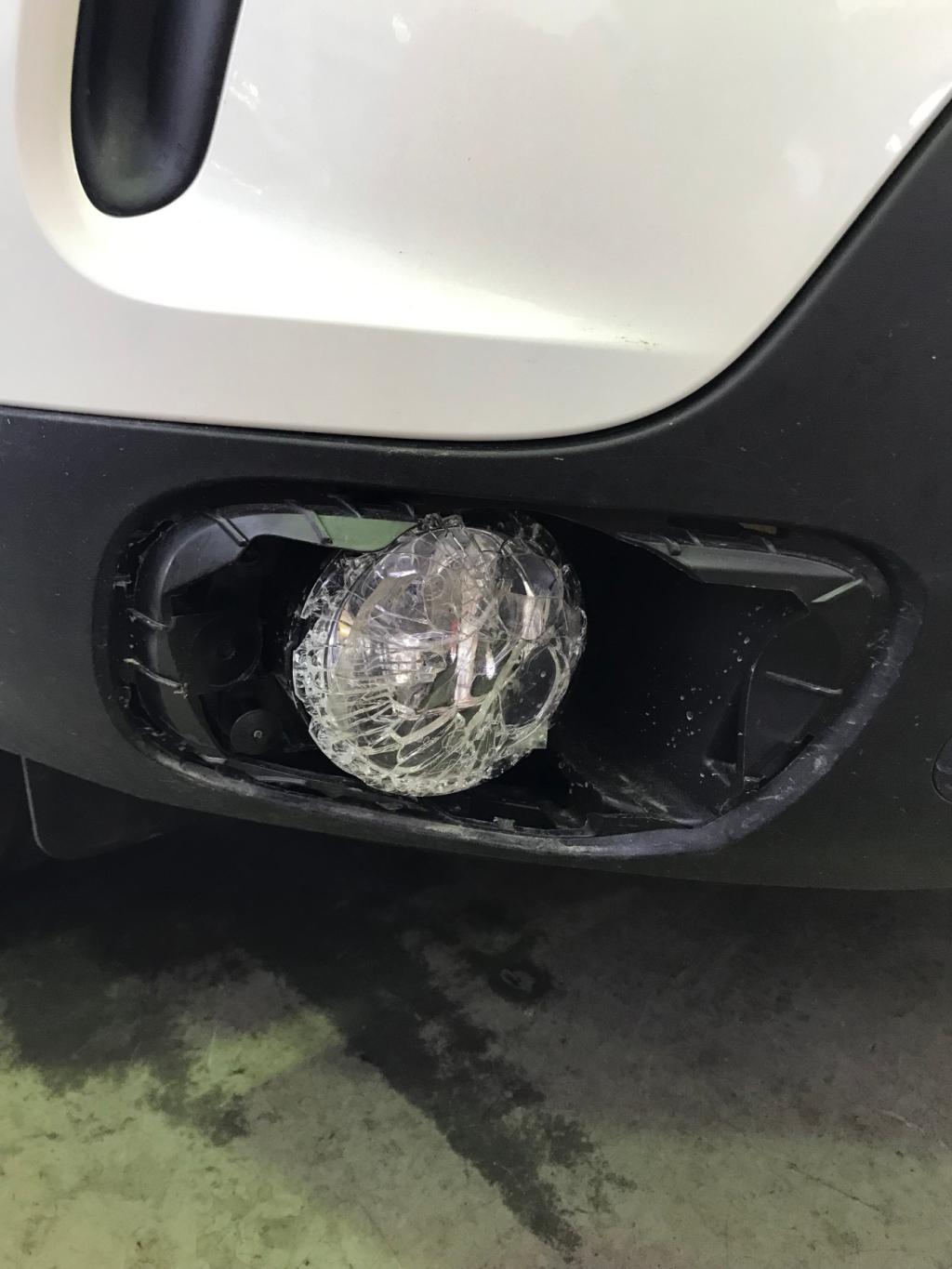 フォグランプ交換