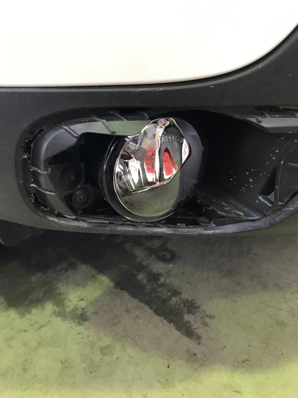 フォグランプ交換