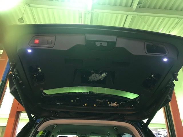 テールゲートLEDランプ