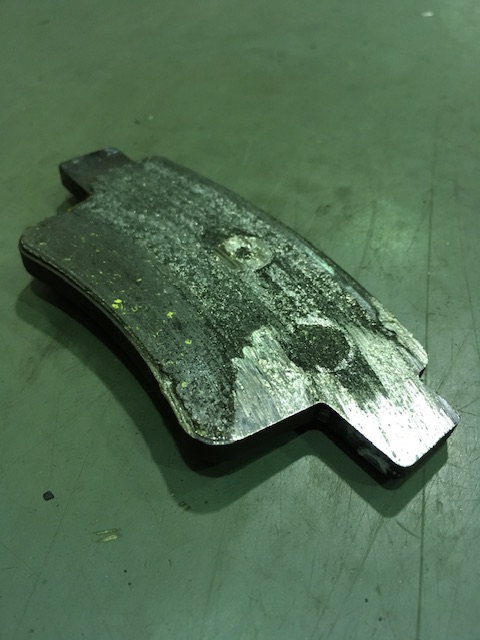 ブレーキパッドはお早めに！