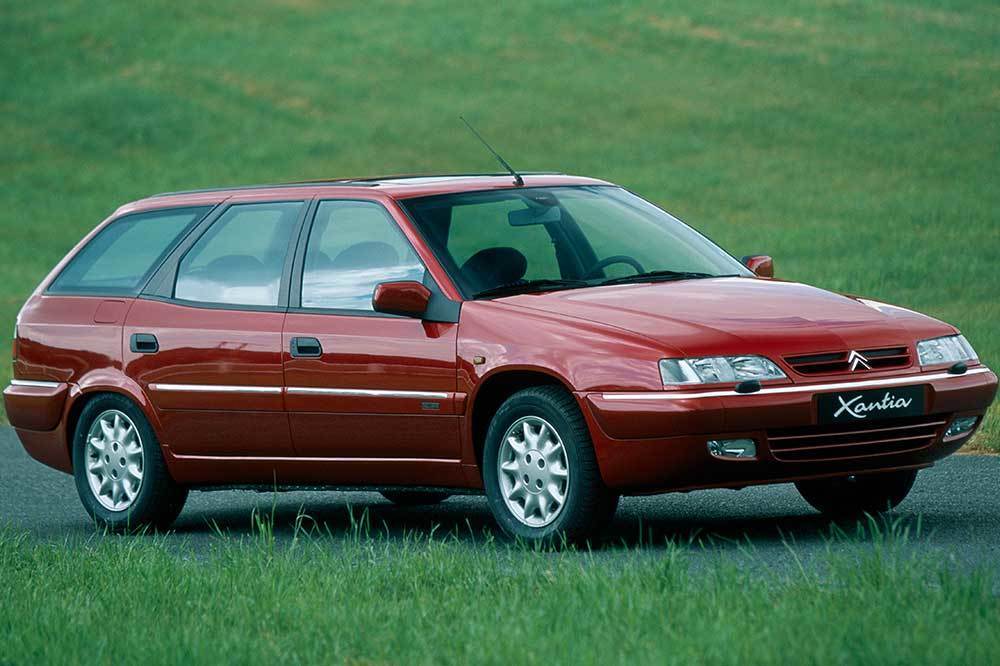 エクステリア（直線と曲面）