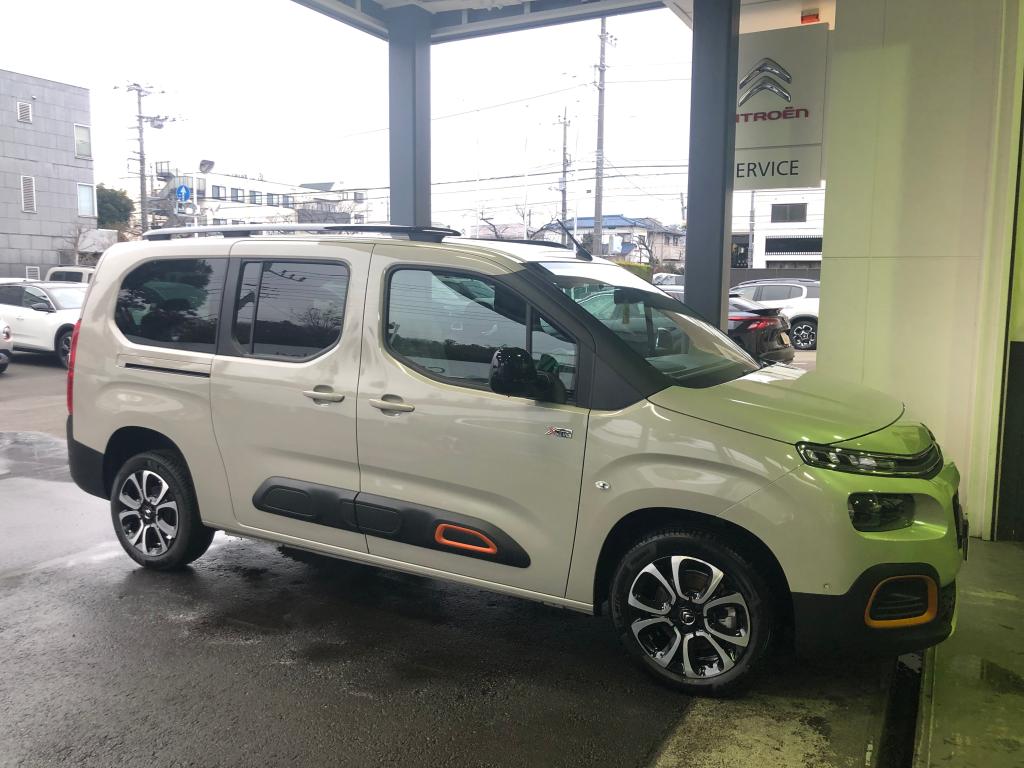 ベルランゴLONGの3列目 (インテリア)