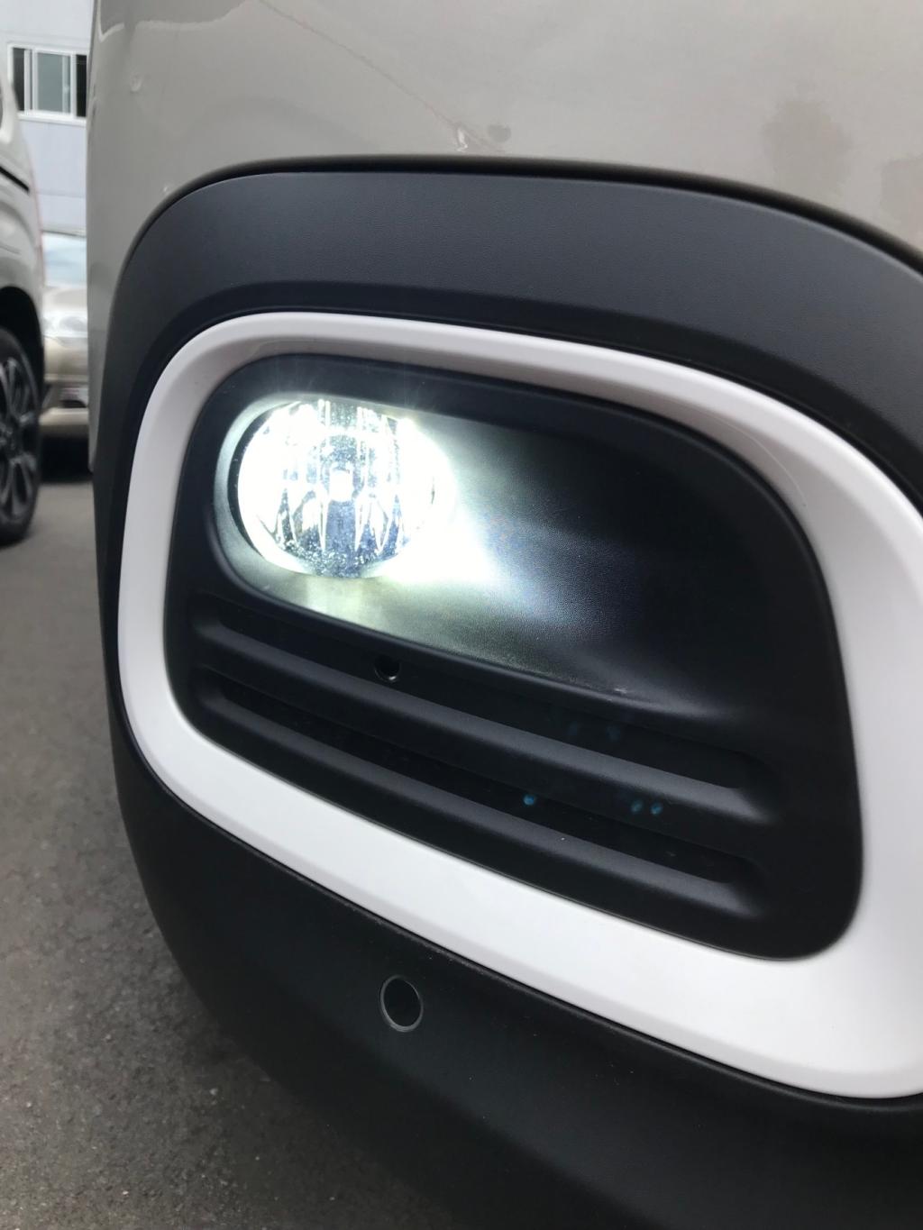 LEDフォグランプ