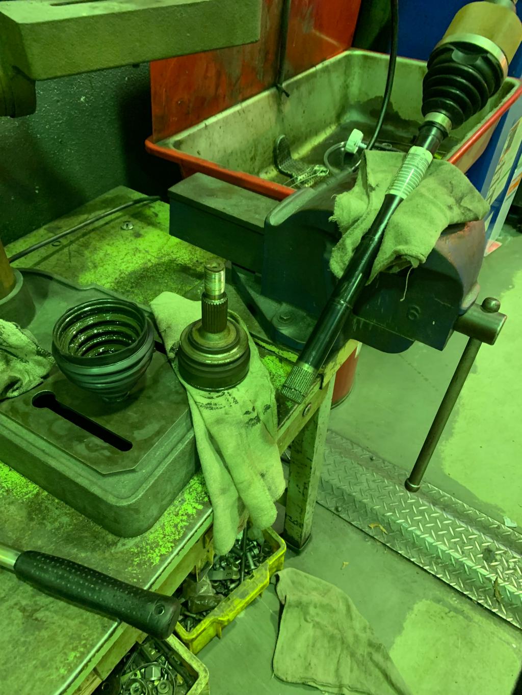 ドライブシャフトブーツ