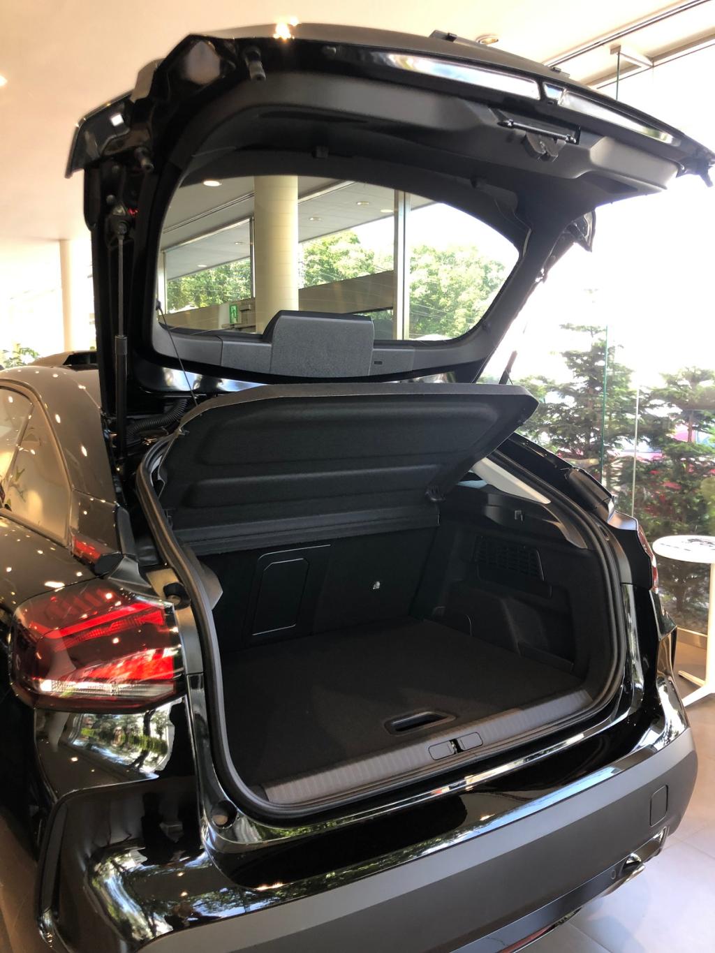 C4、ユーティリティーに富んでます。