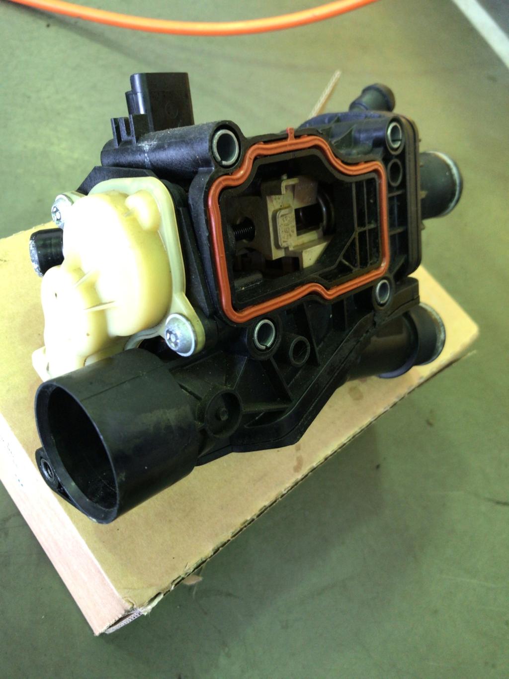 サーモハウジング