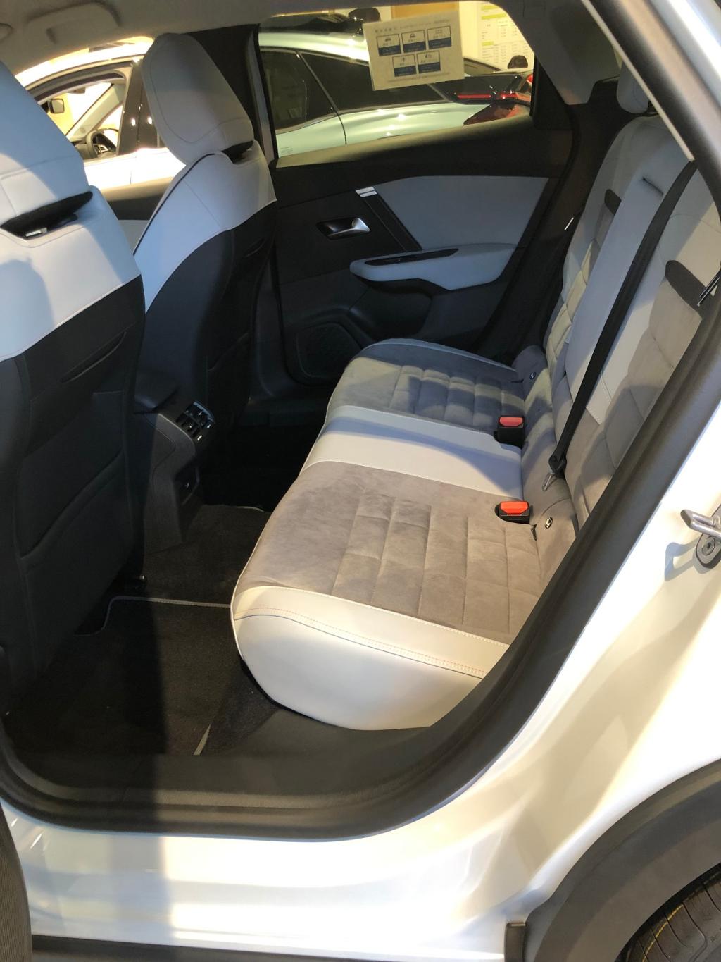 新型Ｃ４ Ｈｙｂｒｉｄ(試乗感）