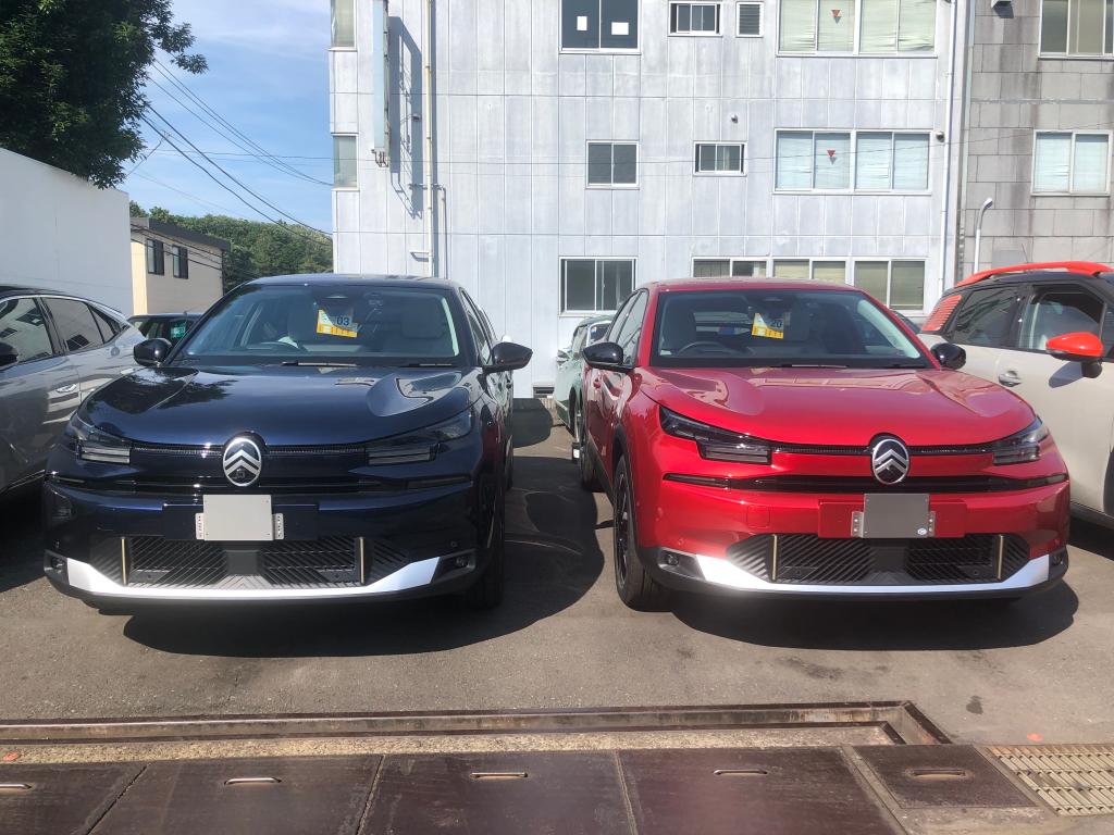 NewC4 今なら赤&青も実車見れます！（エクステリア）