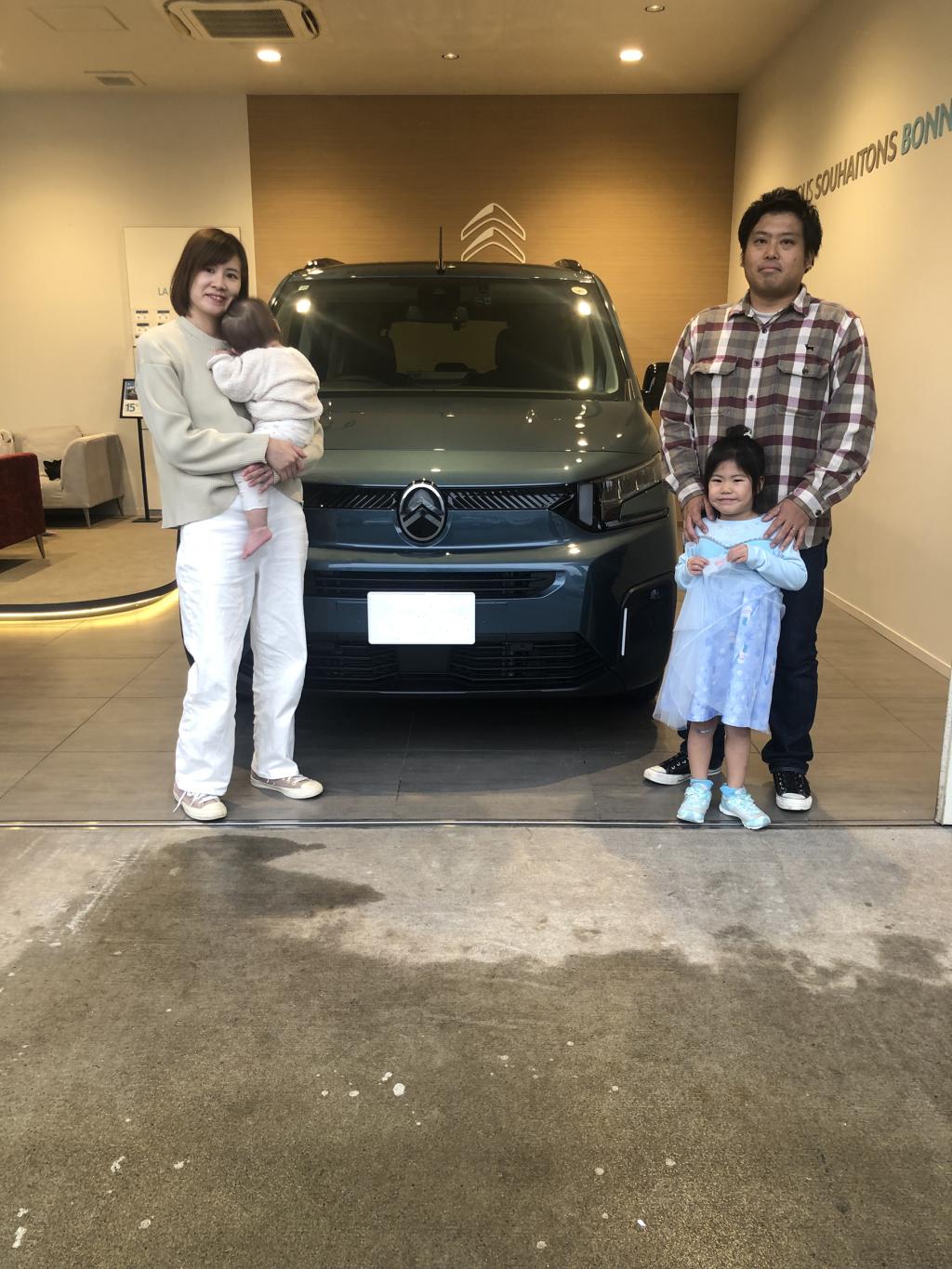 新オーナー様、シトロエンワールドへようこそ！(ご納車式）