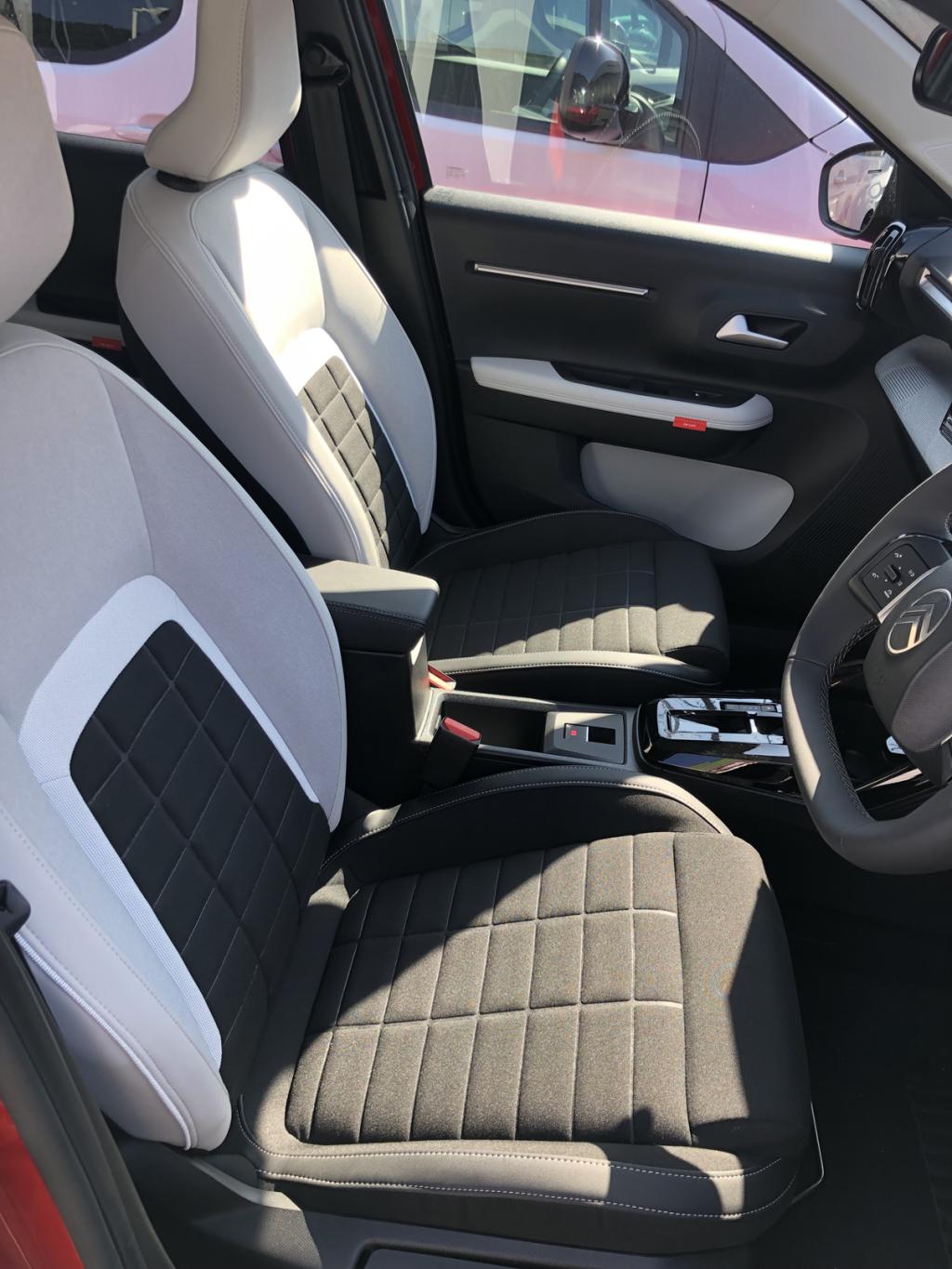 新型C3　HYBRID！（インテリア編）